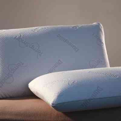 Pillows bed linen collection Absolute Beds Marbella Costa Blanca Spain, collection including memory foam pillows, latex pillows, reactive pillows.